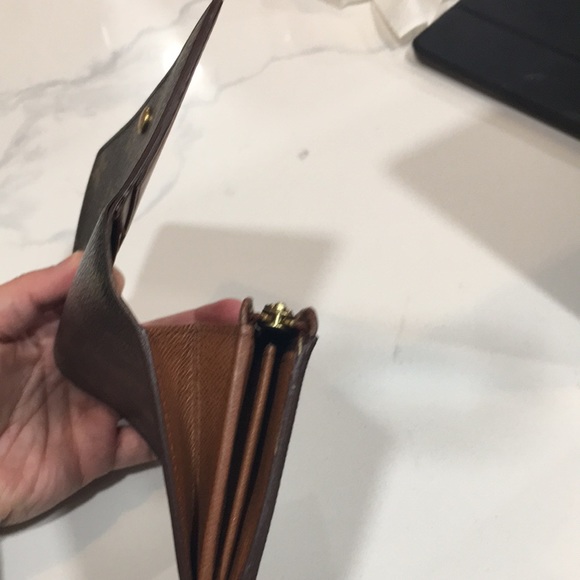 Authentic LV monogram Porte-Monnaie Tresor Wallet - Picture 17 of 17